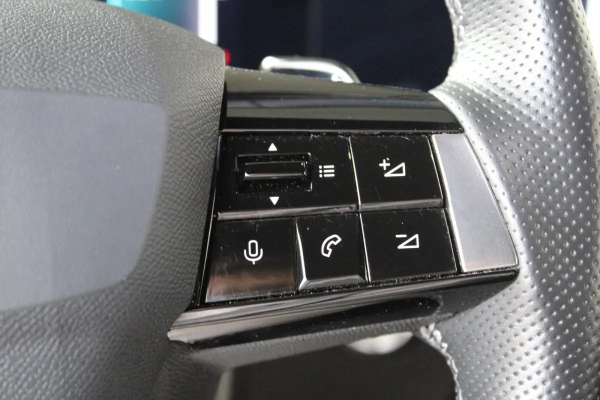 1.2 Turbo Hybrid GS | Adaptieve cruise control | AGR stoelen | Keyless entry | Keyless start |