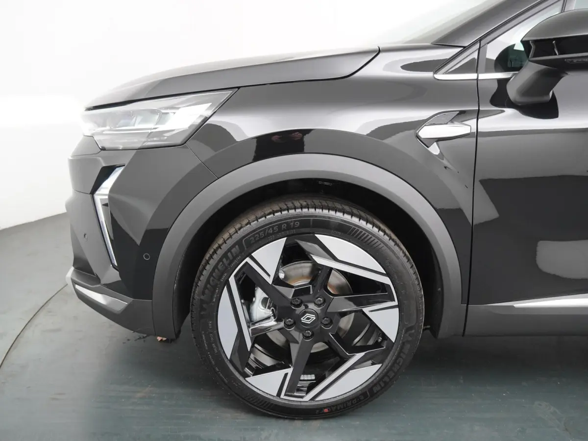 1.8 E-Tech full hybrid 160 iconic