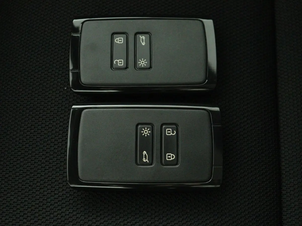 1.8 E-Tech full hybrid 160 iconic