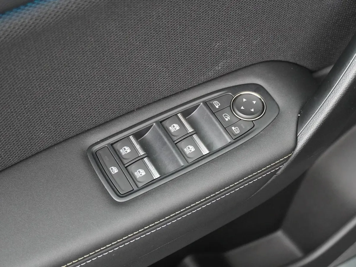 1.8 E-Tech full hybrid 160 iconic