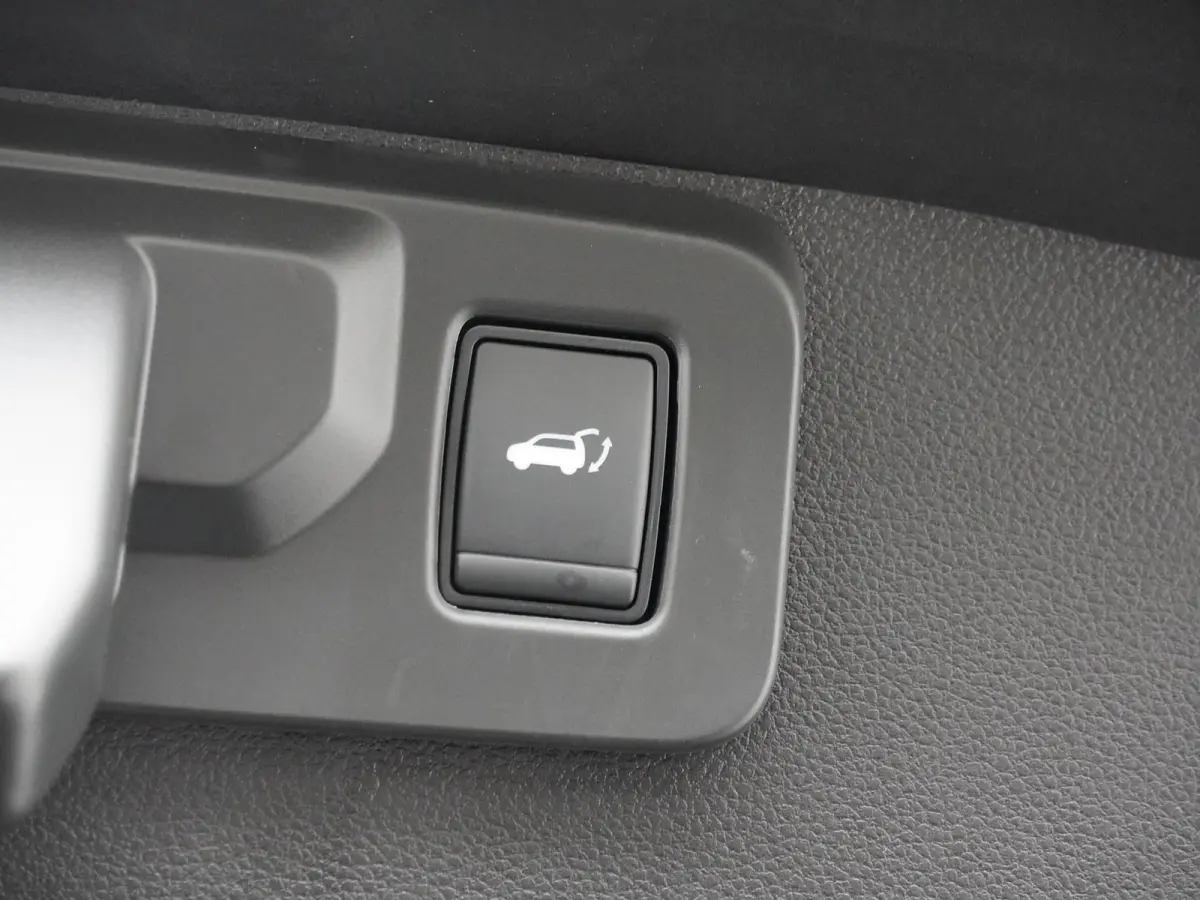 1.8 E-Tech full hybrid 160 iconic