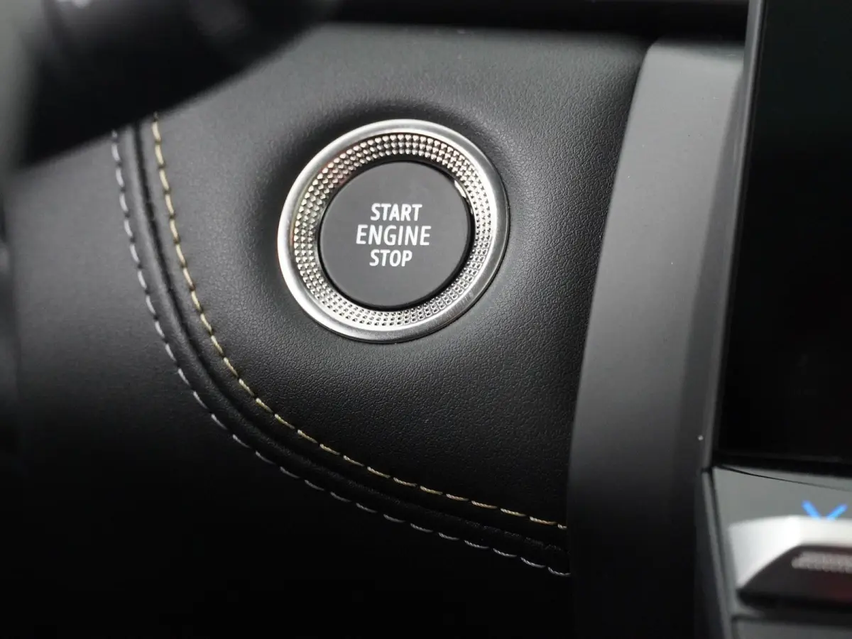 1.8 E-Tech full hybrid 160 iconic