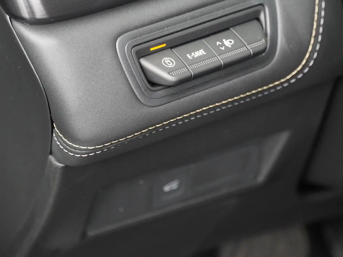 1.8 E-Tech full hybrid 160 iconic