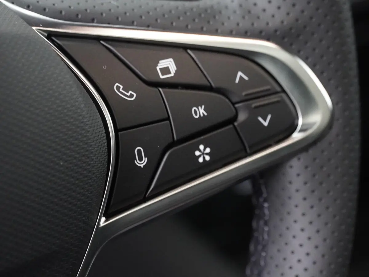 1.8 E-Tech full hybrid 160 iconic