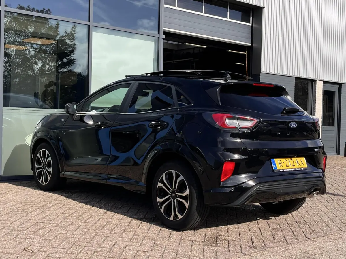 1.0 EcoBoost ST-Line 125PK Panodak Winterpack Adaptieve Cruise Camera Blind-Spot Parkeersensoren Climate Privacy Glass *Compleet*