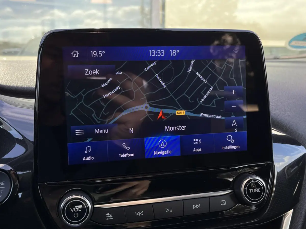 1.0 EcoBoost ST-Line 125PK Panodak Winterpack Adaptieve Cruise Camera Blind-Spot Parkeersensoren Climate Privacy Glass *Compleet*