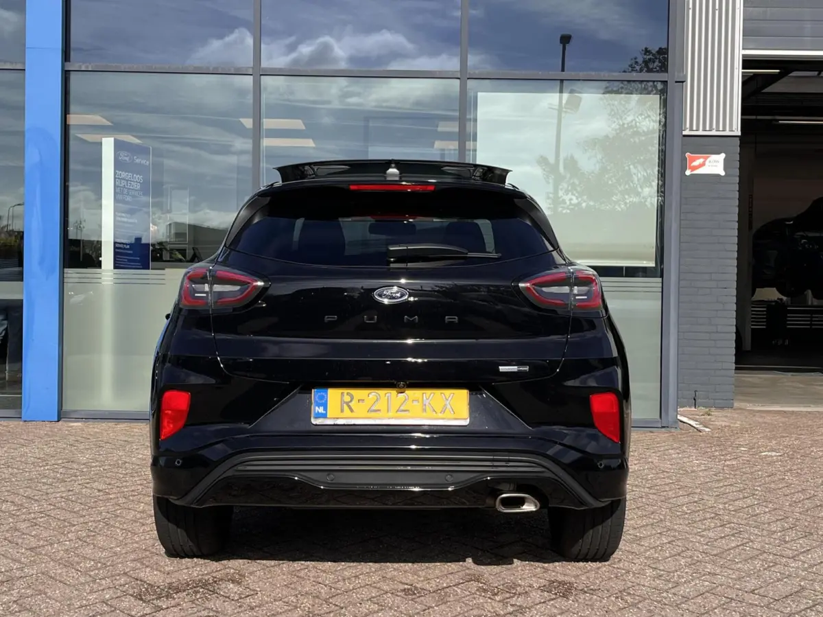 1.0 EcoBoost ST-Line 125PK Panodak Winterpack Adaptieve Cruise Camera Blind-Spot Parkeersensoren Climate Privacy Glass *Compleet*