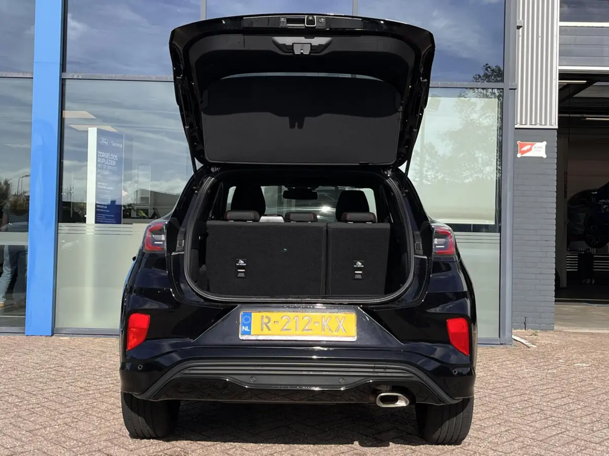1.0 EcoBoost ST-Line 125PK Panodak Winterpack Adaptieve Cruise Camera Blind-Spot Parkeersensoren Climate Privacy Glass *Compleet*