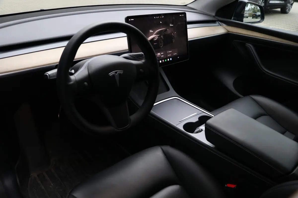 RWD 58 kWh |LFP ACCU| 20'Inch Trekhaak Leder Panodak 360View PrivacyGlass Uitstraling! 135000KM BJ2023