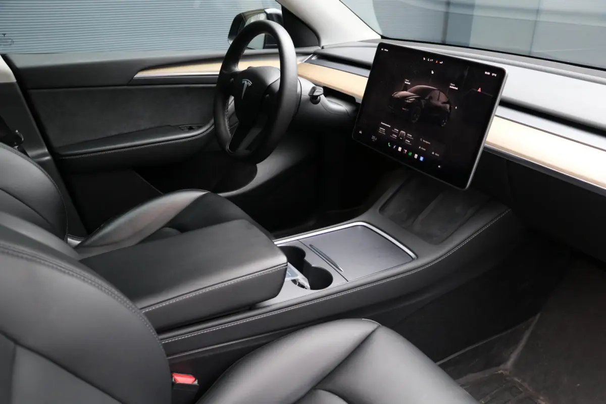 RWD 58 kWh |LFP ACCU| 20'Inch Trekhaak Leder Panodak 360View PrivacyGlass Uitstraling! 135000KM BJ2023