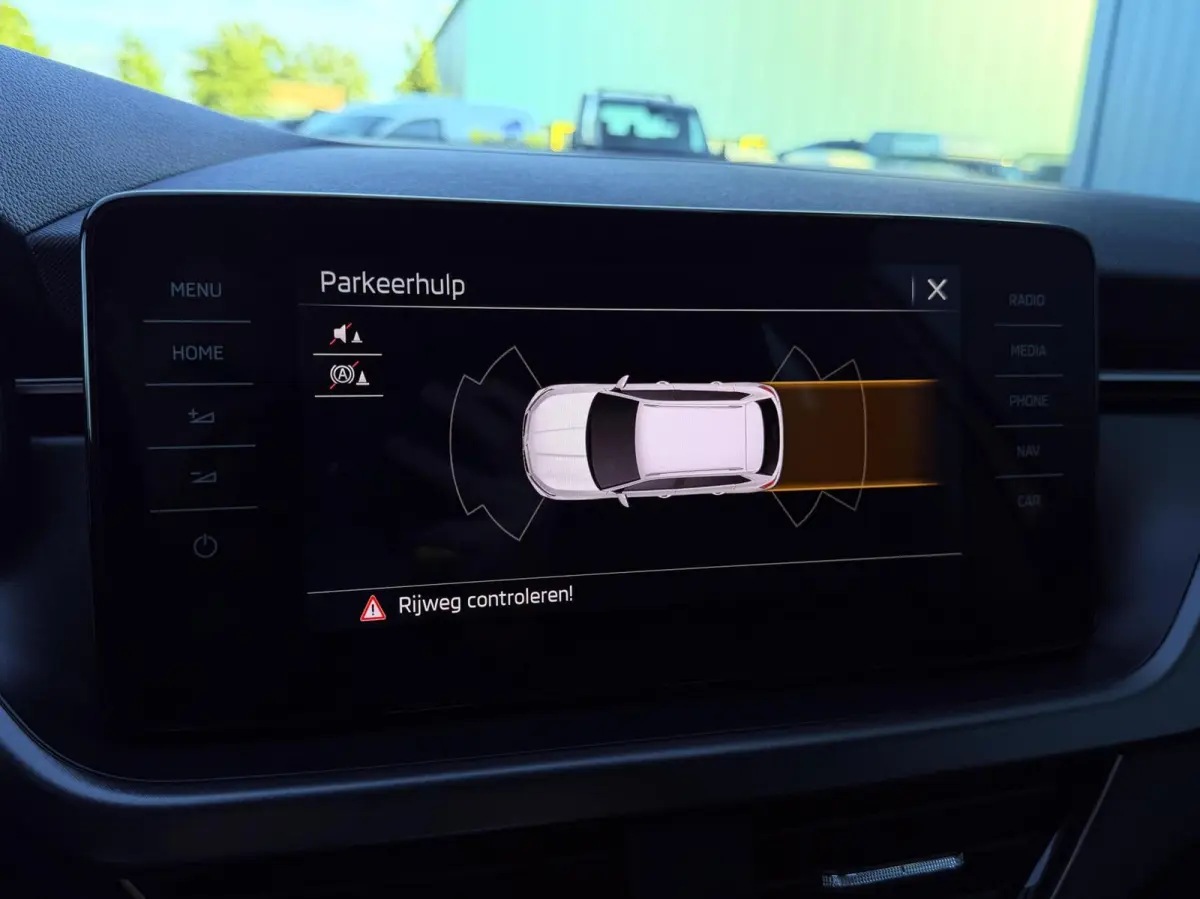 1.0 TSI Business Edition 22DKM!! | CARPLAY | CAM | NAV | PDC | LED | DIGI.DASH | STOELVERW. 1'EIG