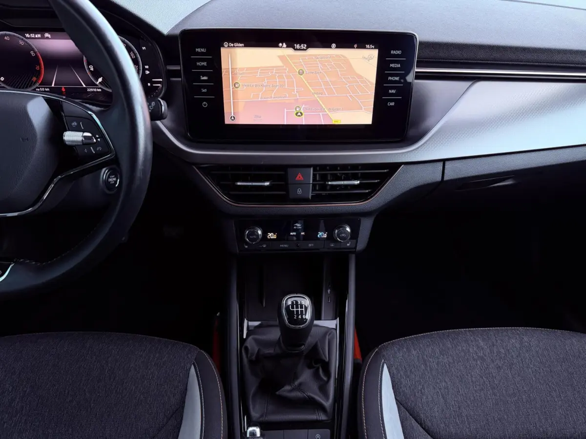 1.0 TSI Business Edition 22DKM!! | CARPLAY | CAM | NAV | PDC | LED | DIGI.DASH | STOELVERW. 1'EIG