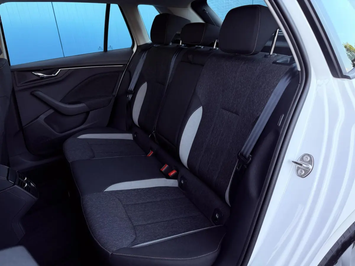 1.0 TSI Business Edition 22DKM!! | CARPLAY | CAM | NAV | PDC | LED | DIGI.DASH | STOELVERW. 1'EIG