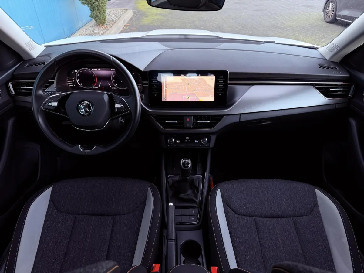 1.0 TSI Business Edition 22DKM!! | CARPLAY | CAM | NAV | PDC | LED | DIGI.DASH | STOELVERW. 1'EIG