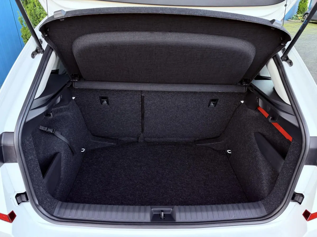 1.0 TSI Business Edition 22DKM!! | CARPLAY | CAM | NAV | PDC | LED | DIGI.DASH | STOELVERW. 1'EIG