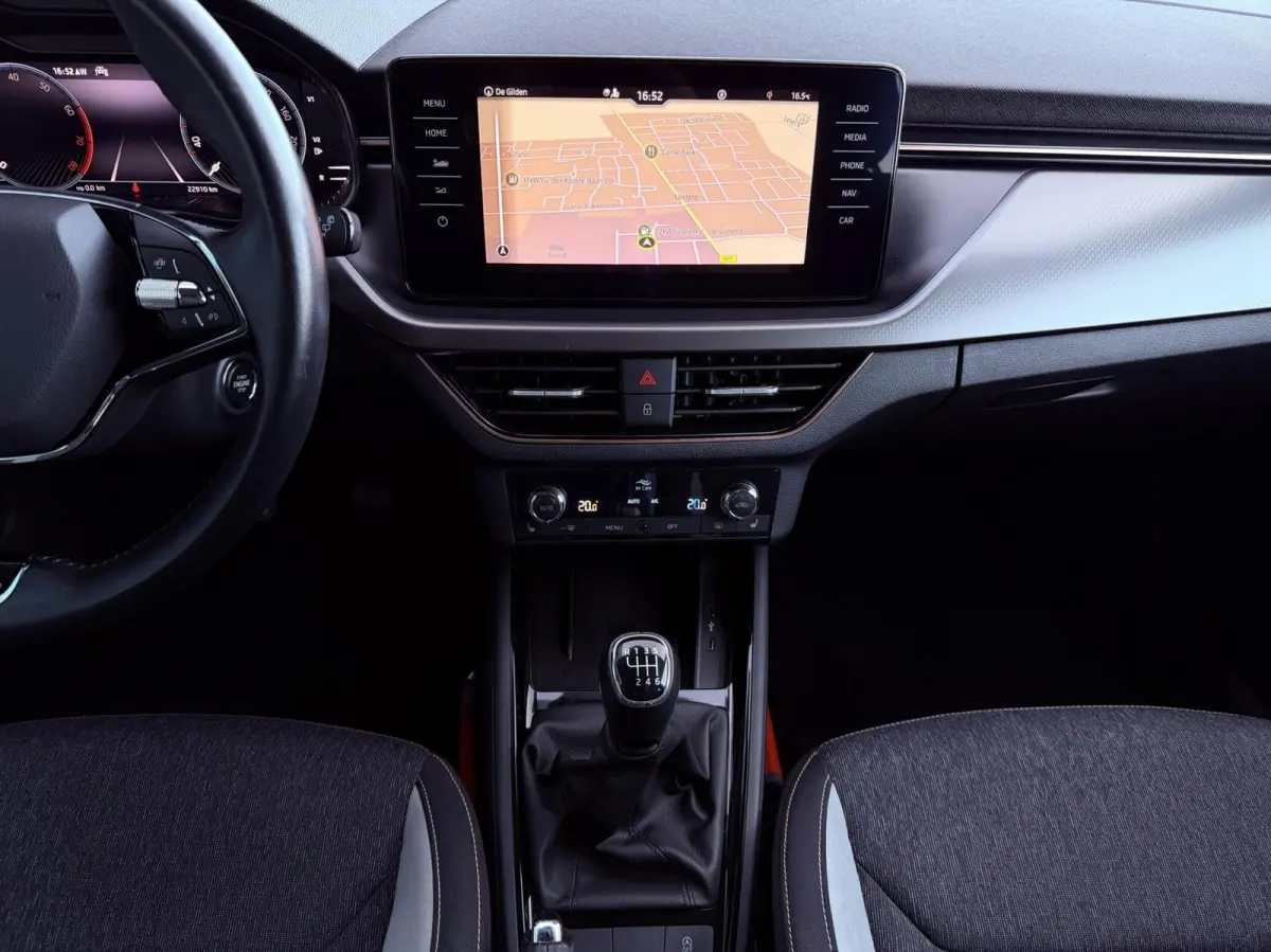 1.0 TSI Business Edition 22DKM!! | CARPLAY | CAM | NAV | PDC | LED | DIGI.DASH | STOELVERW. 1'EIG