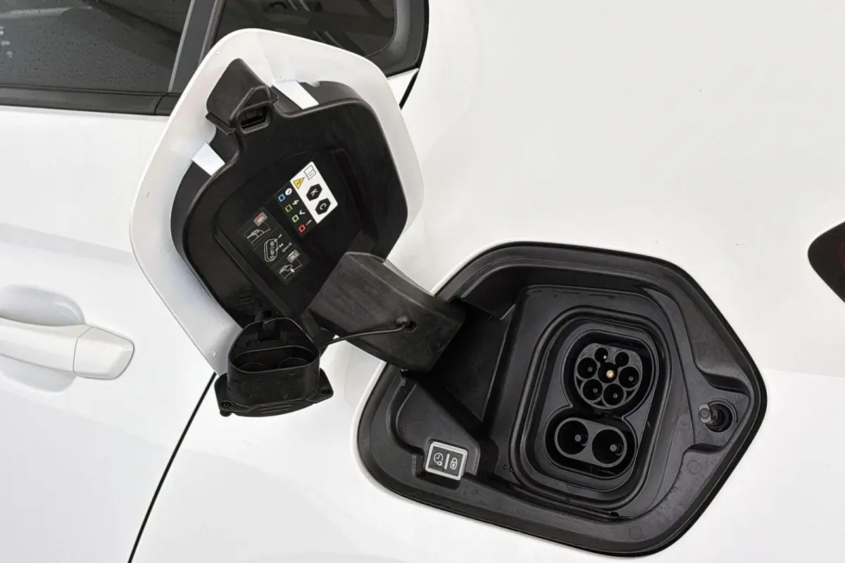 Electric GS 50 kWh Groot Navi Camera LED Apple CarPlay