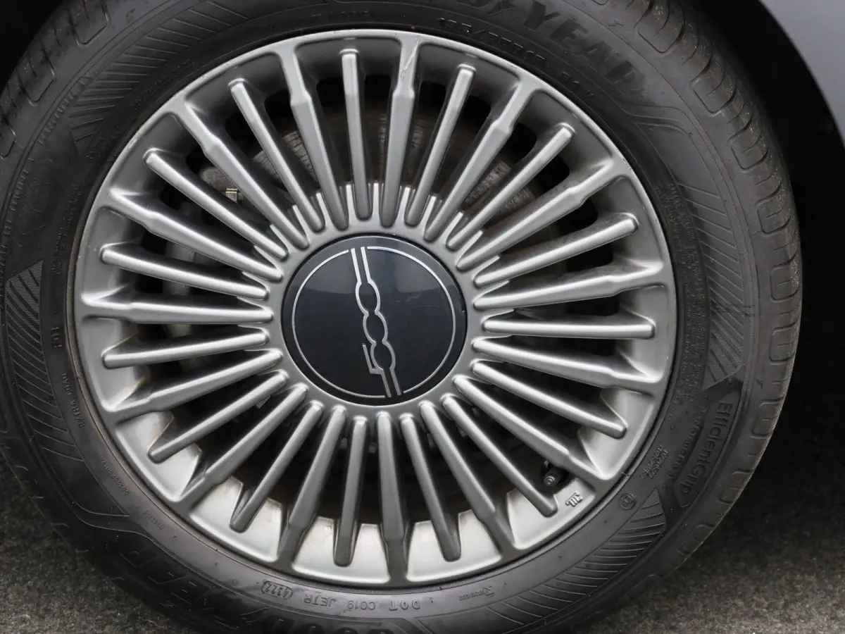 500e 42 kWh Icon | WORDT VERWACHT |