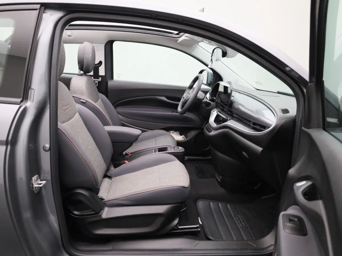 500e 42 kWh Icon | WORDT VERWACHT |