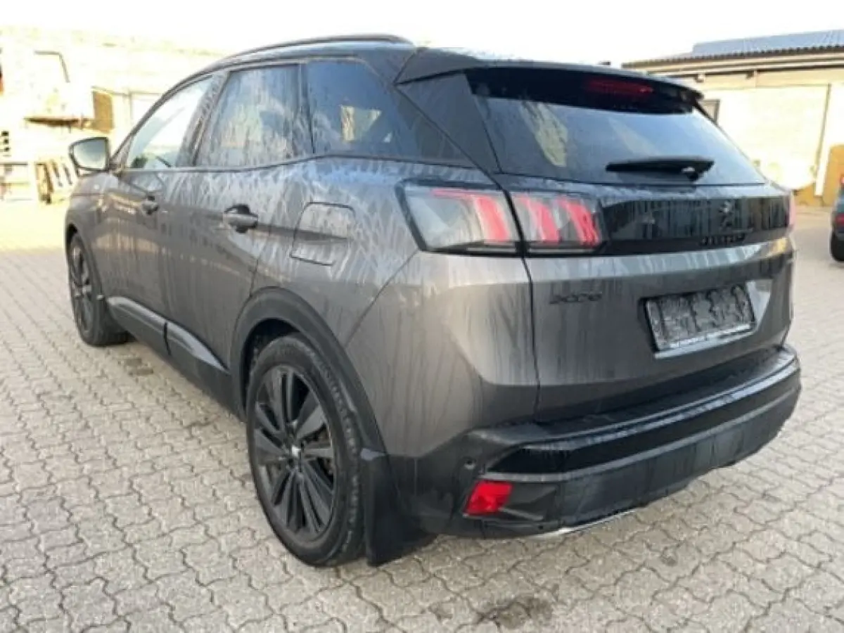 1.6 HYbrid 225 GT Afneembare Trekhaak | Black Pack | Camera | 19" Lichtmetaal | Leder/Stof | Parkeersensoren Rondom | Digitaal Dashboard | Achteruitrijcamera | Afneembare trekhaak | Afwijken