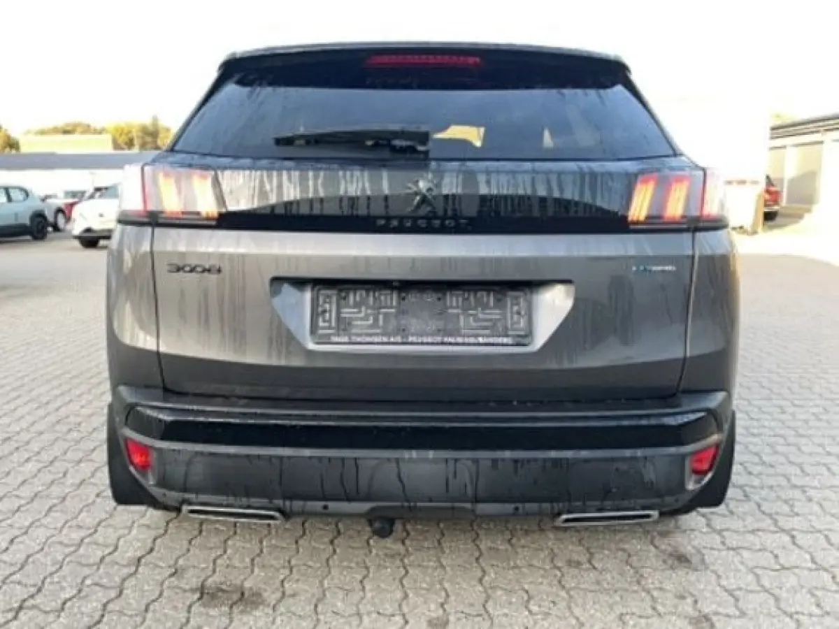 1.6 HYbrid 225 GT Afneembare Trekhaak | Black Pack | Camera | 19" Lichtmetaal | Leder/Stof | Parkeersensoren Rondom | Digitaal Dashboard | Achteruitrijcamera | Afneembare trekhaak | Afwijken