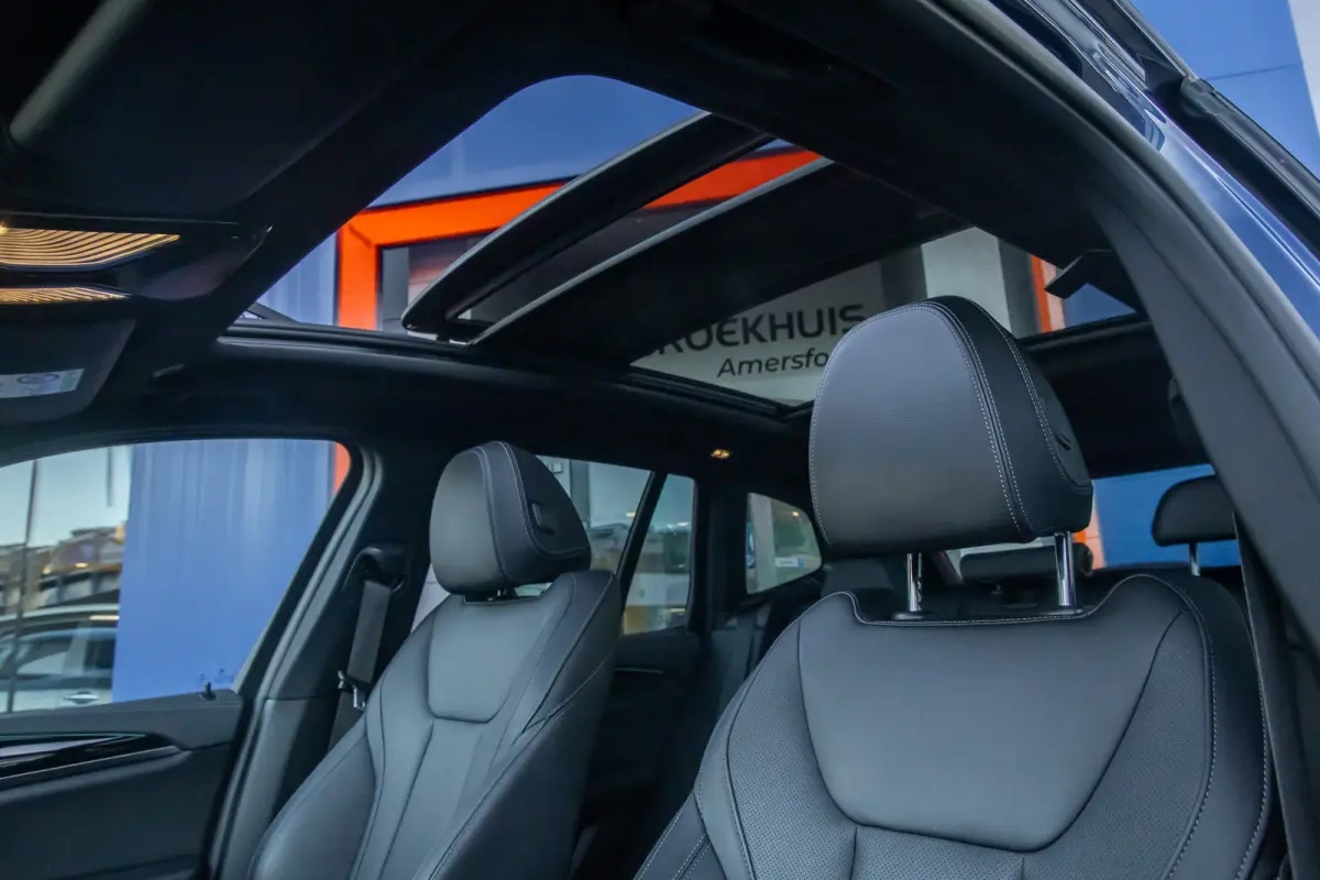 Executive 80 kWh | Pano | Trekhaak | Leder | Memory | Adap.cruise | Camera | Digitaal dashboard | Achteruitrijcamera | Apple Carplay/Android Auto|telefoonintegratie premium | Cruise control 