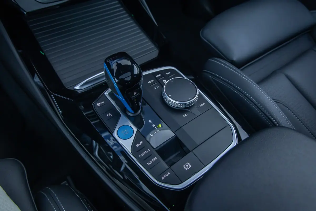 Executive 80 kWh | Pano | Trekhaak | Leder | Memory | Adap.cruise | Camera | Digitaal dashboard | Achteruitrijcamera | Apple Carplay/Android Auto|telefoonintegratie premium | Cruise control 