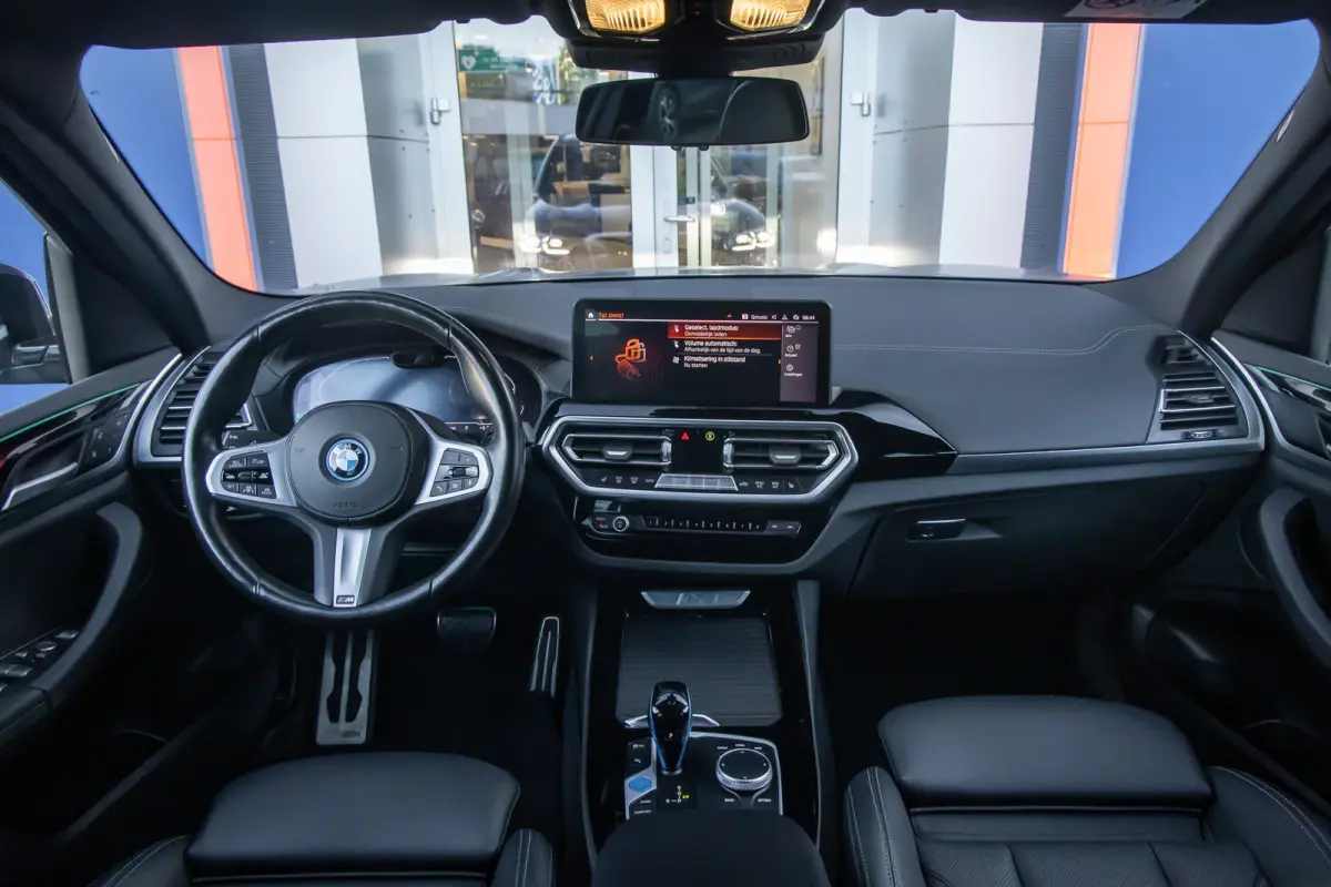 Executive 80 kWh | Pano | Trekhaak | Leder | Memory | Adap.cruise | Camera | Digitaal dashboard | Achteruitrijcamera | Apple Carplay/Android Auto|telefoonintegratie premium | Cruise control 