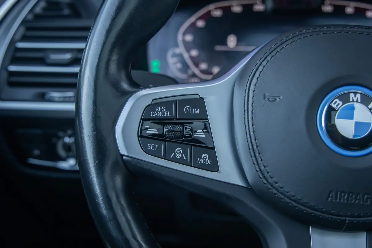 Executive 80 kWh | Pano | Trekhaak | Leder | Memory | Adap.cruise | Camera | Digitaal dashboard | Achteruitrijcamera | Apple Carplay/Android Auto|telefoonintegratie premium | Cruise control 
