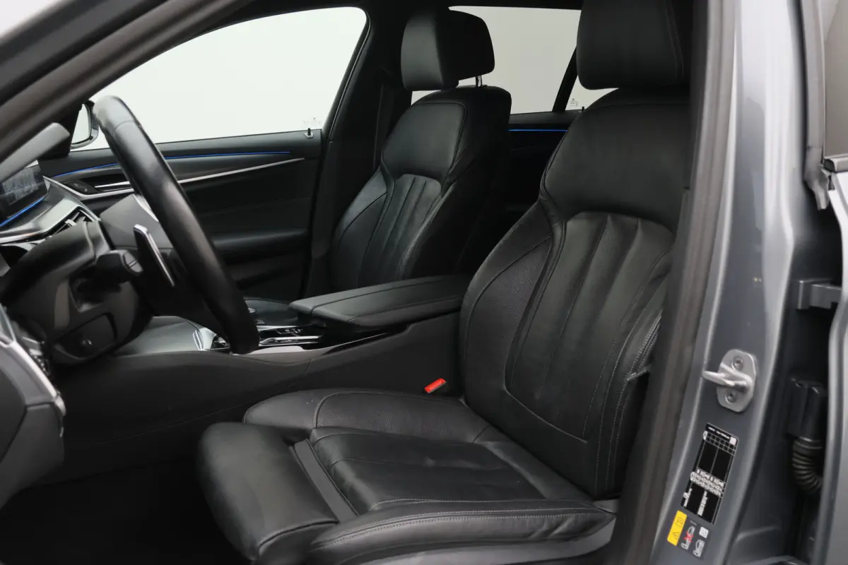 530e M Sport Edition Leer, Soft-Close, 360° Camera, Head-Up, Stoelverwarming/ventilatie, LED, 19''