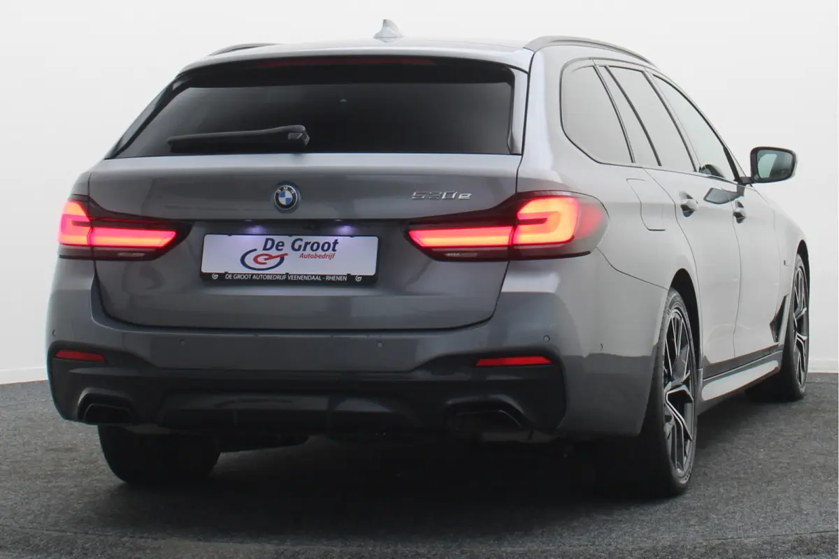 530e M Sport Edition Leer, Soft-Close, 360° Camera, Head-Up, Stoelverwarming/ventilatie, LED, 19''