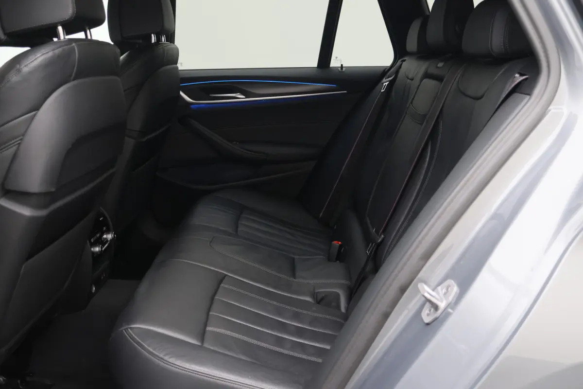 530e M Sport Edition Leer, Soft-Close, 360° Camera, Head-Up, Stoelverwarming/ventilatie, LED, 19''