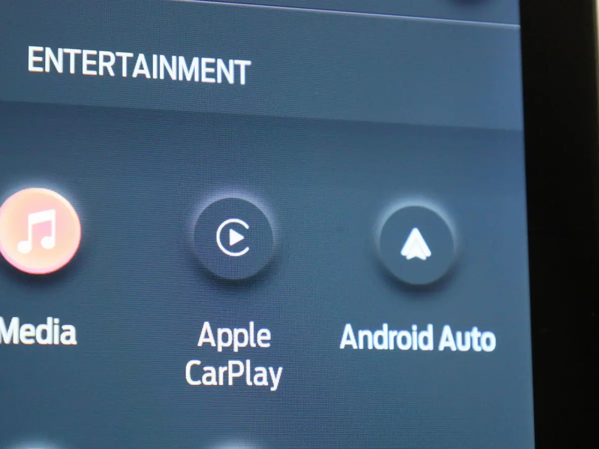 RWD 75 kWh | Apple Carplay/Android Auto | Camera | Cruise Control | Lichtmetalen Velgen |