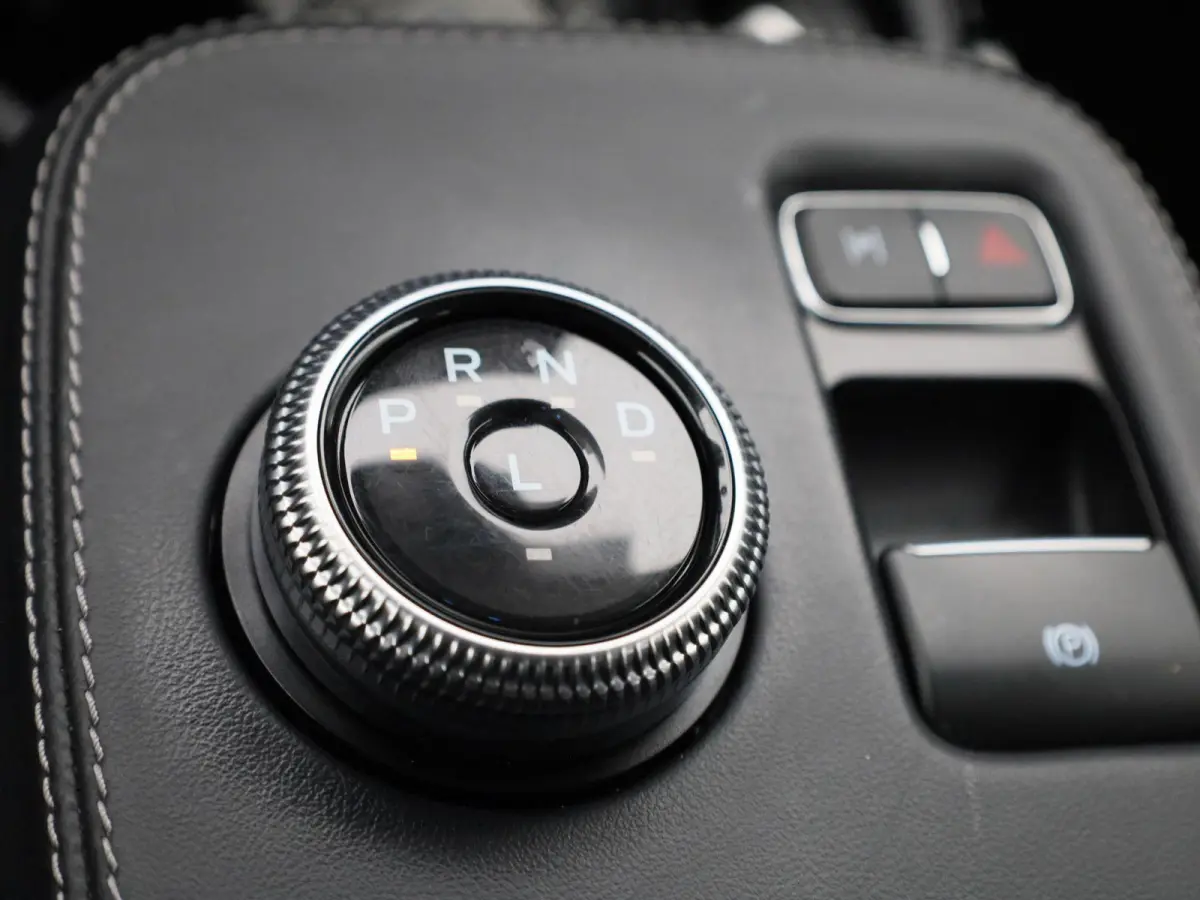RWD 75 kWh | Apple Carplay/Android Auto | Camera | Cruise Control | Lichtmetalen Velgen |