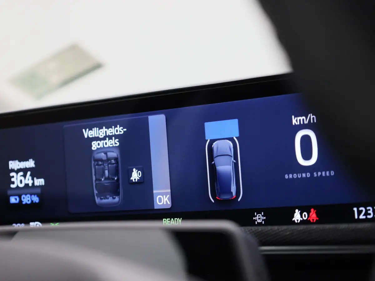 RWD 75 kWh | Apple Carplay/Android Auto | Camera | Cruise Control | Lichtmetalen Velgen |