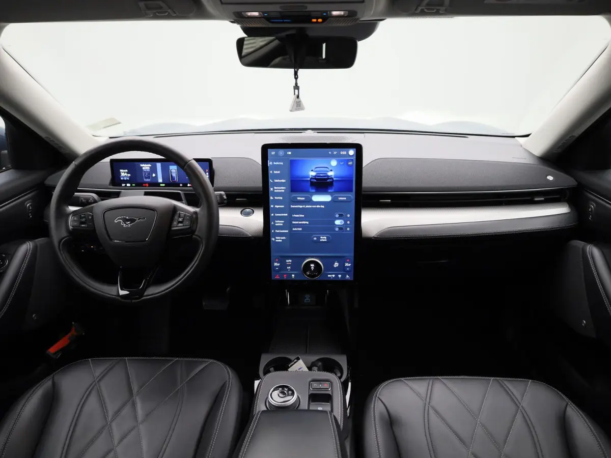 RWD 75 kWh | Apple Carplay/Android Auto | Camera | Cruise Control | Lichtmetalen Velgen |