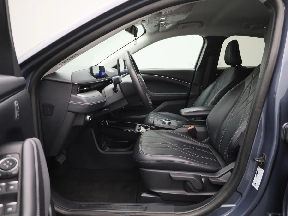 RWD 75 kWh | Apple Carplay/Android Auto | Camera | Cruise Control | Lichtmetalen Velgen |