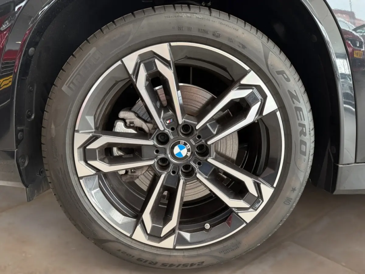 xDrive 30 e M Sport