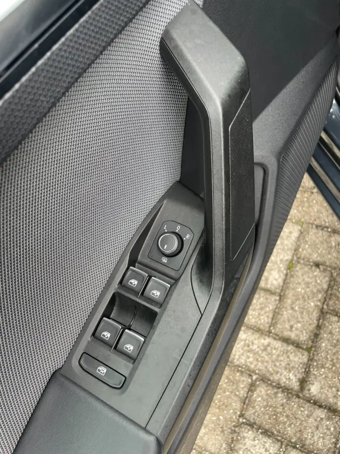 1.0 TSI Style Business Intense