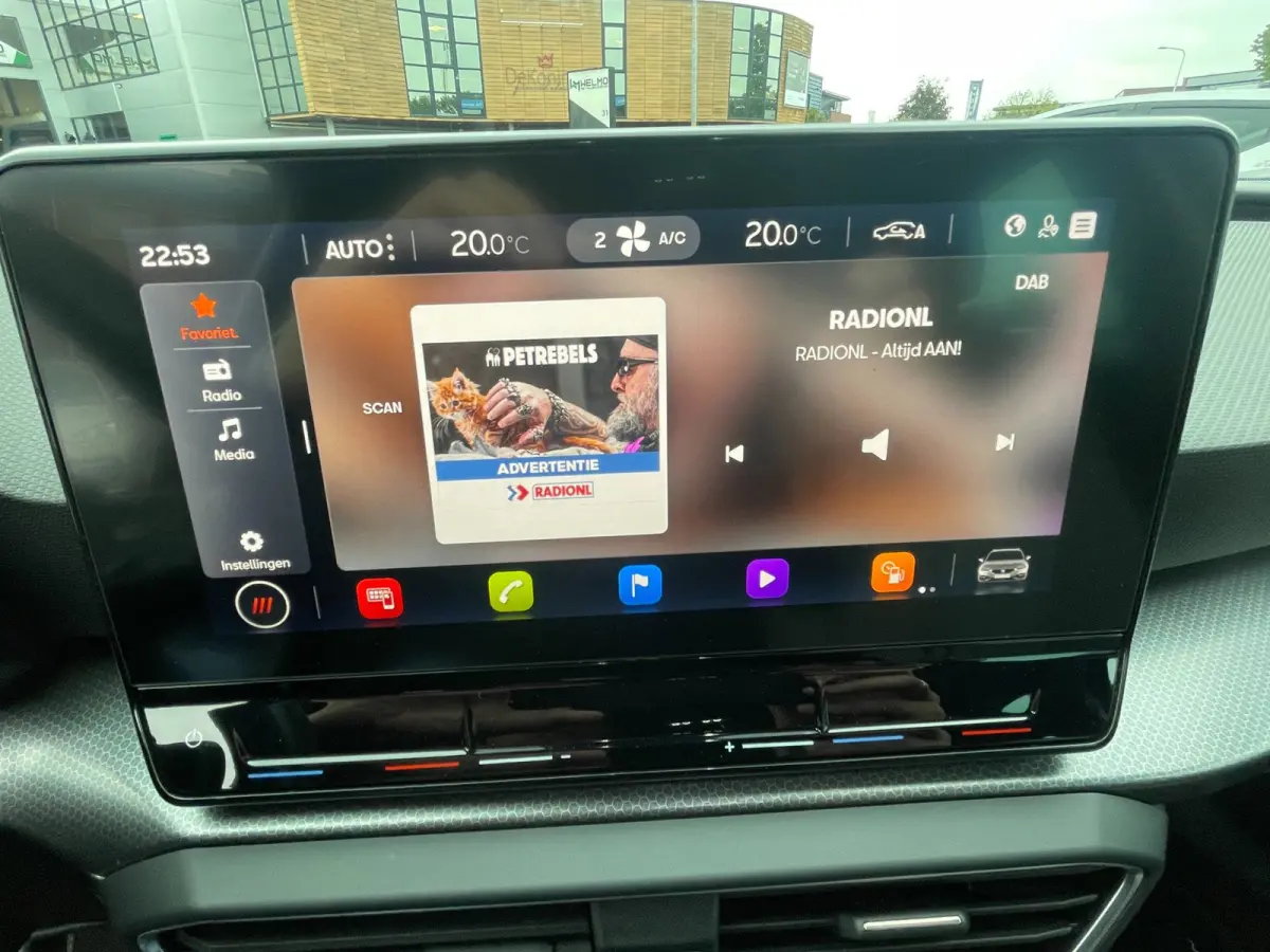 1.0 TSI Style Business Intense
