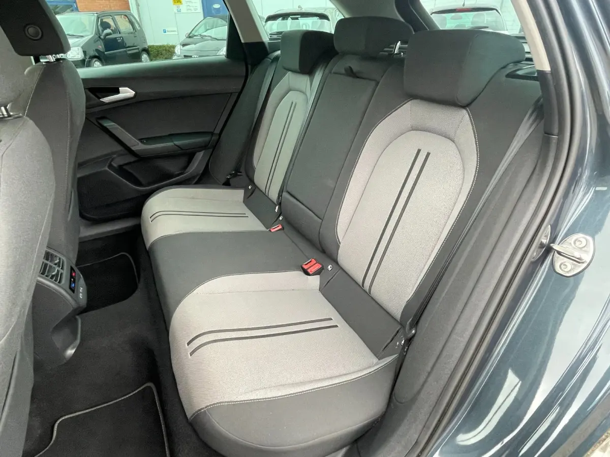 1.0 TSI Style Business Intense
