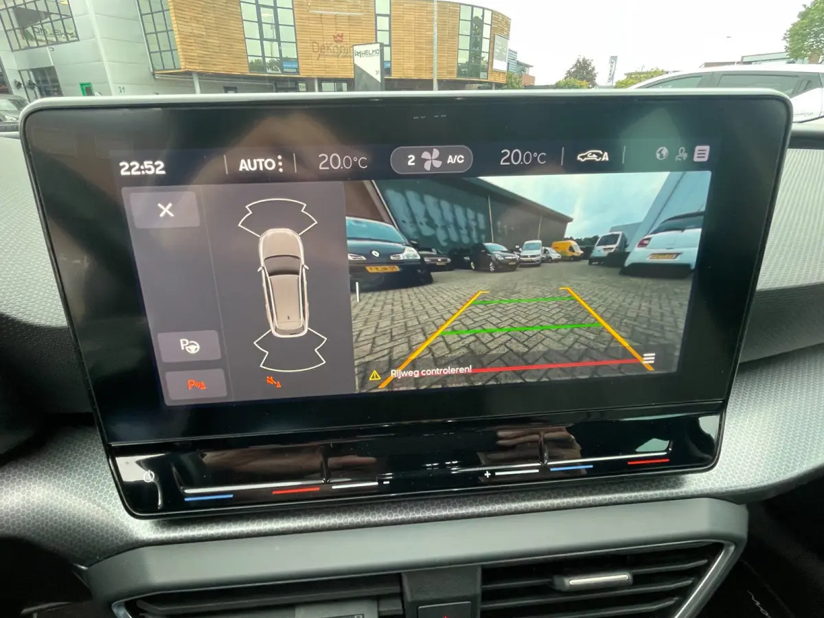1.0 TSI Style Business Intense