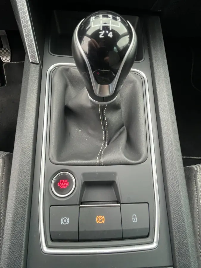 1.0 TSI Style Business Intense