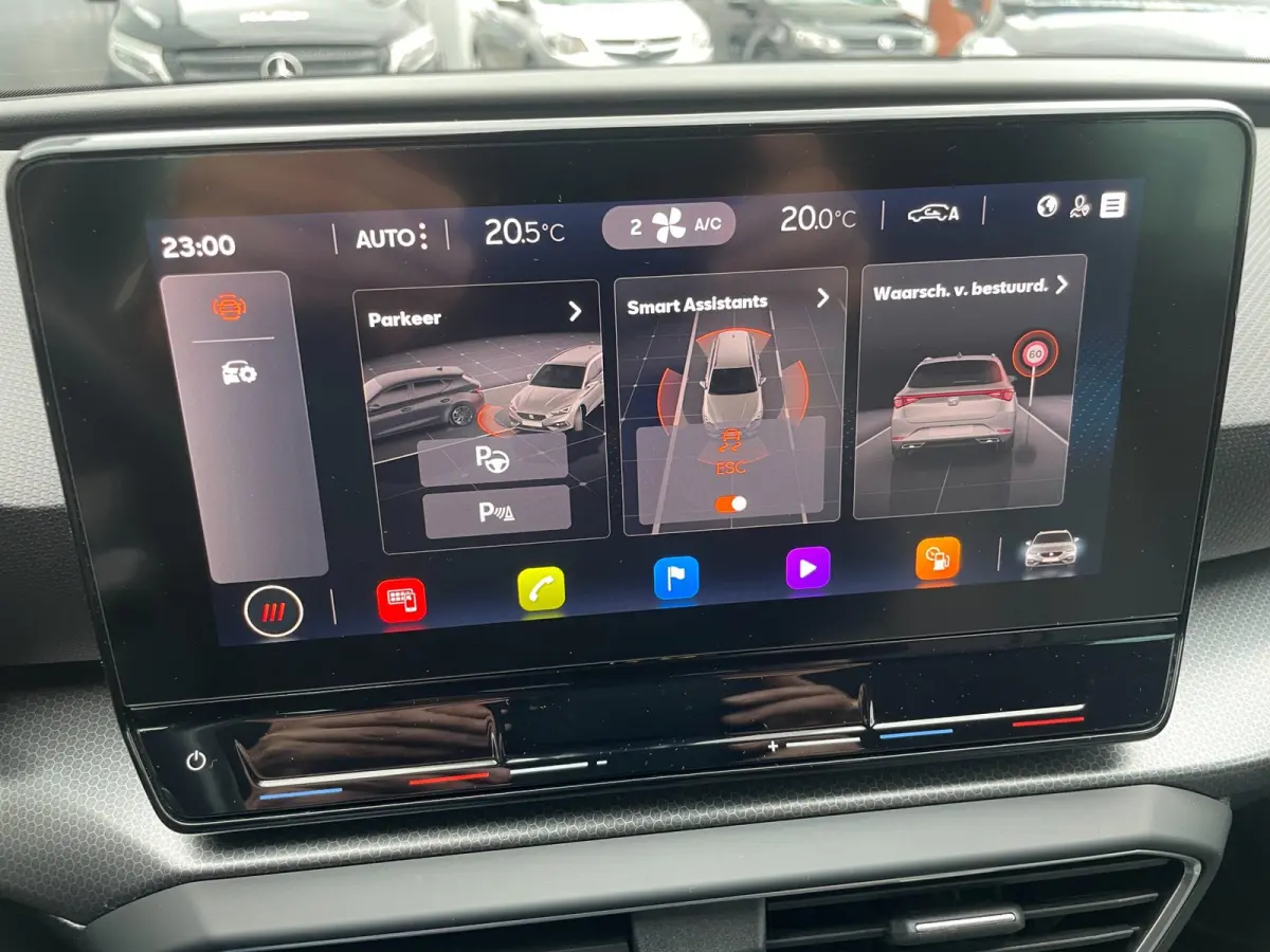 1.0 TSI Style Business Intense