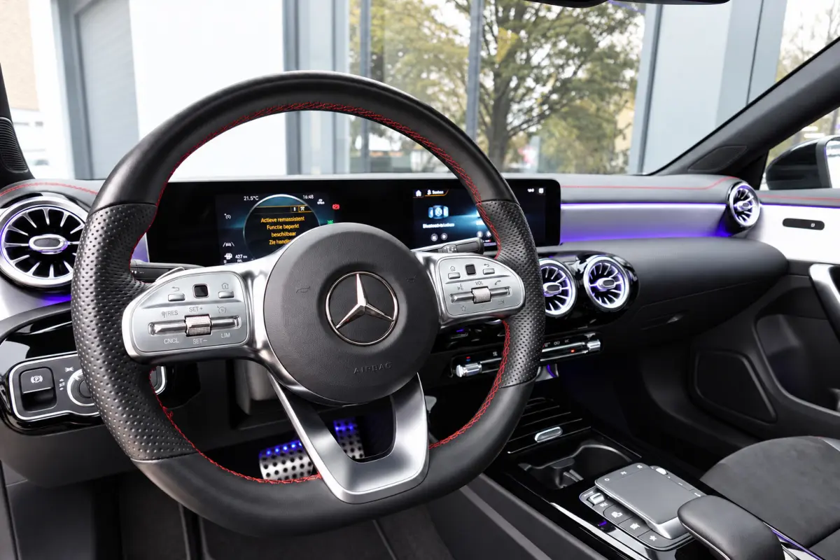 180 AMG PANO CAM SFEER