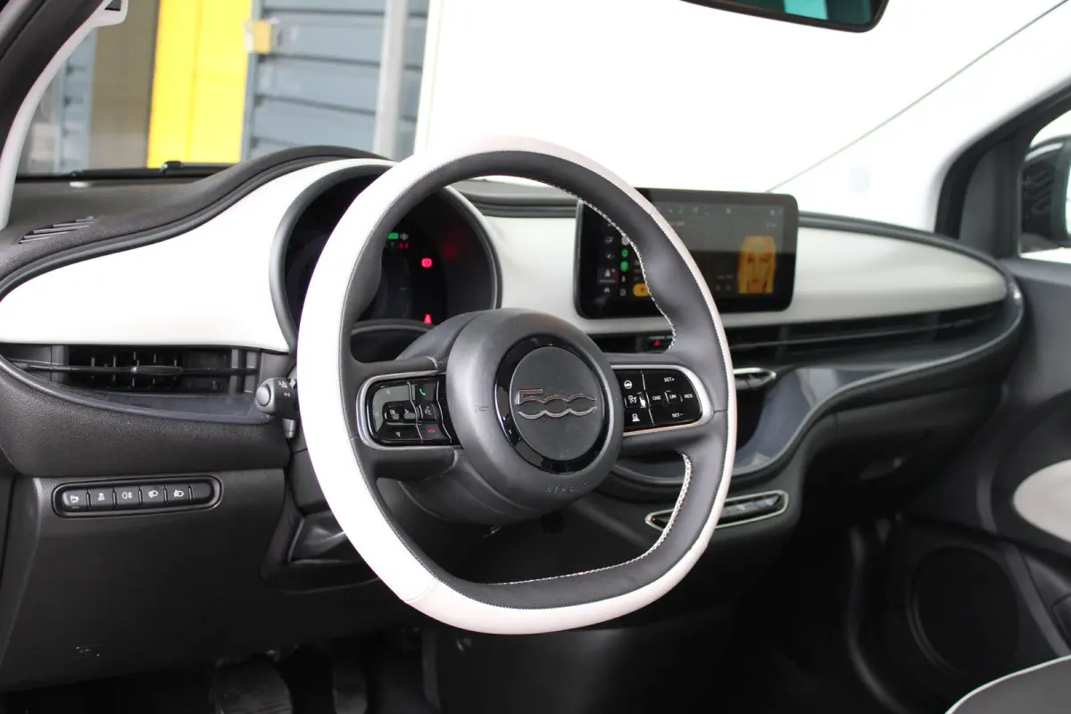 La Prima 42 kWh | Adaptieve cruise control met Stuurhulp | JBL Audio | Dodehoek-detectie | Climate |