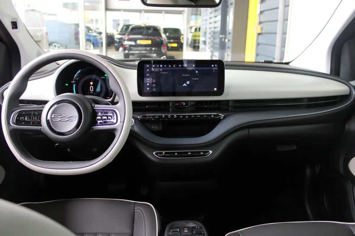 La Prima 42 kWh | Adaptieve cruise control met Stuurhulp | JBL Audio | Dodehoek-detectie | Climate |