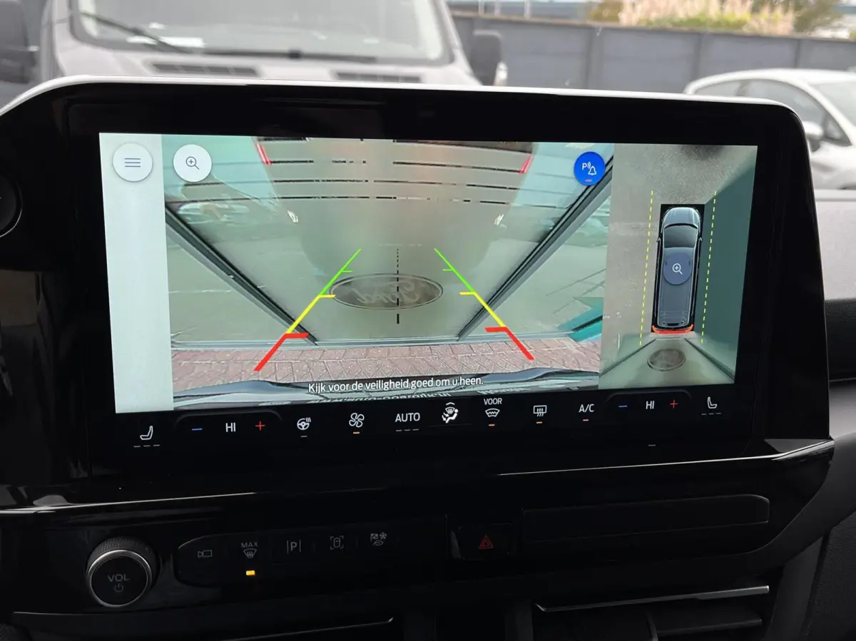 Tourneo 340 2.5 PHEV L2H1 Titanium X 233PK VOL leder 8 zitplaatsen verschuif/uitneembare stoelen Adaptieve Cruise Climate 2de rij All Seasons 19" velgen *Compleet*