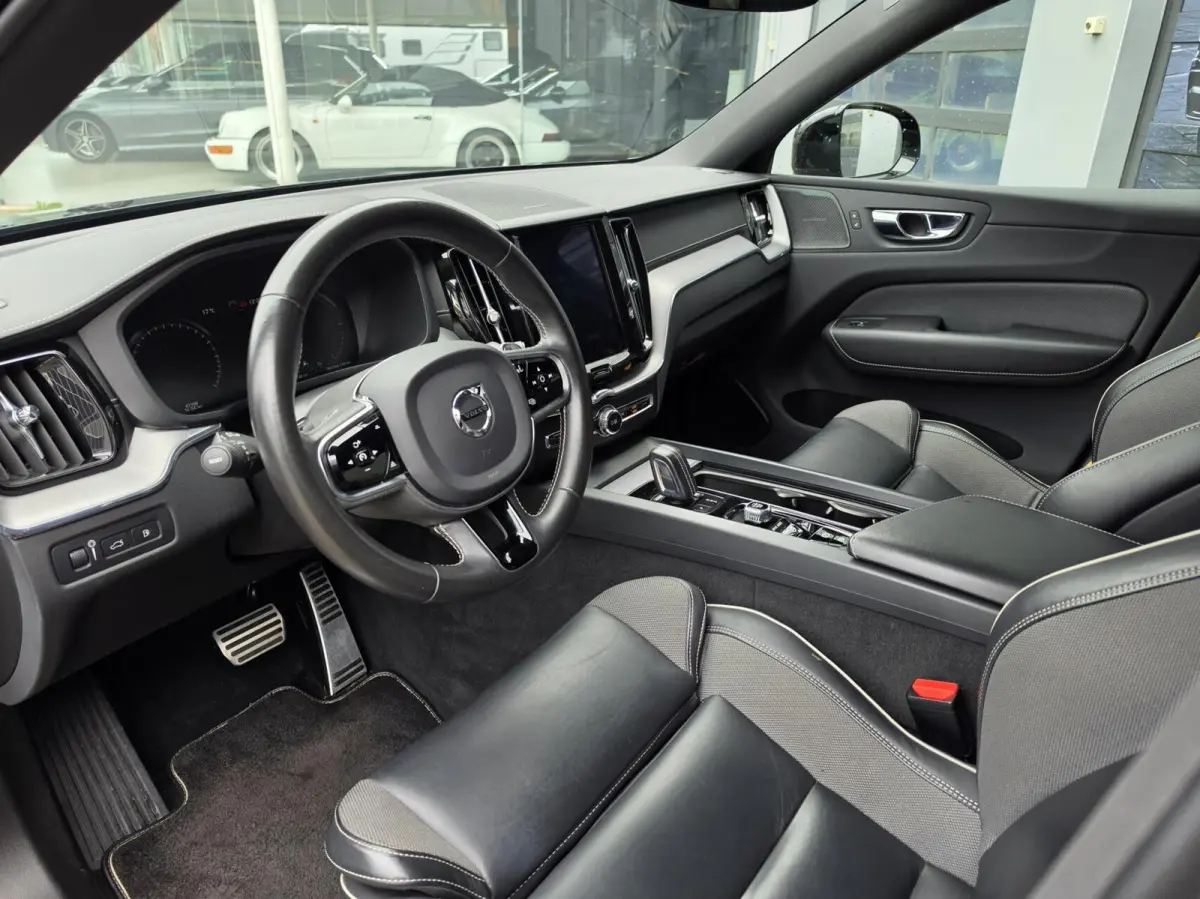 2.0 T8 Plug-in-hybrid AWD Polestar Engineered|PANO|H&K|MEMORY