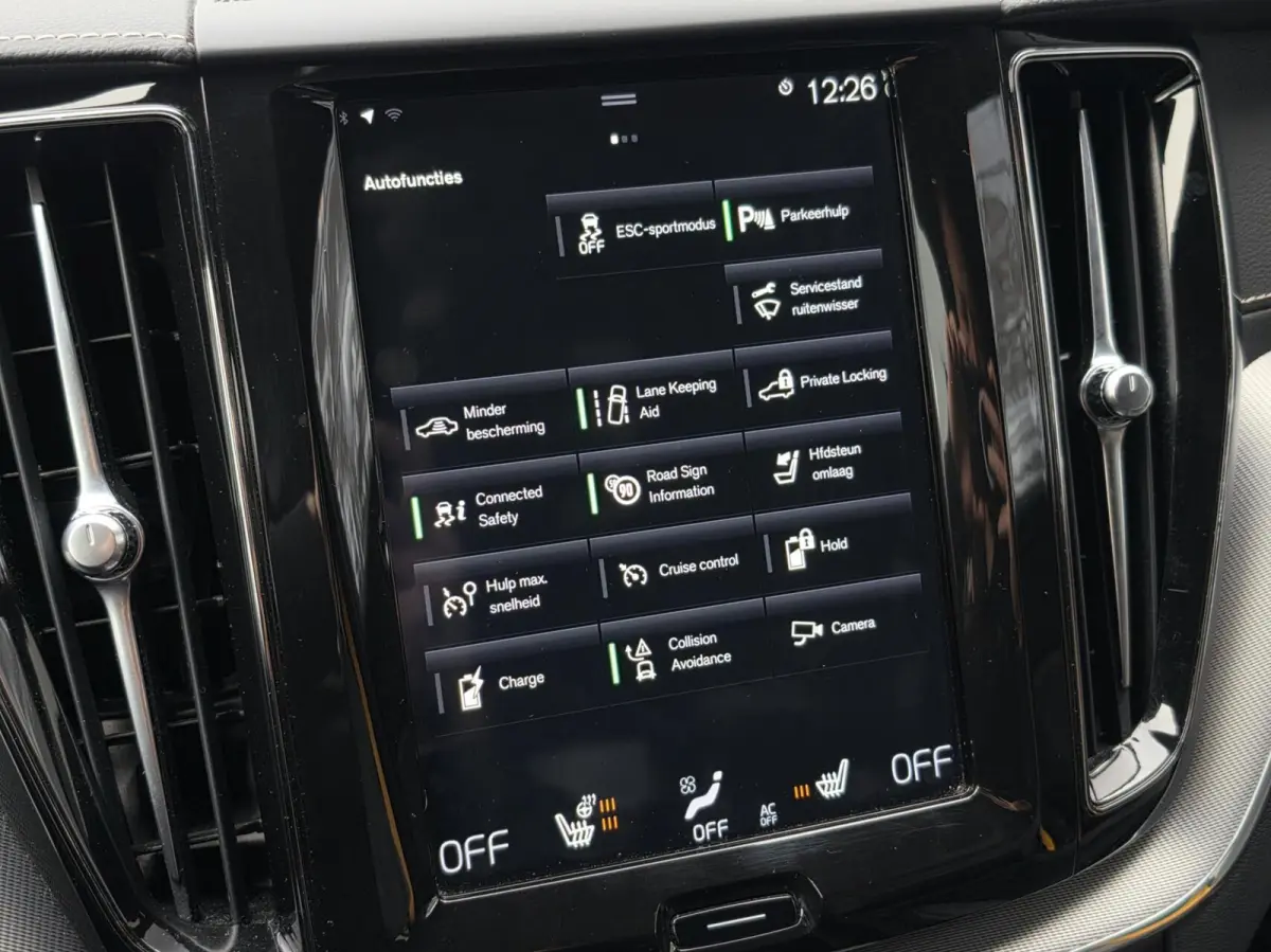 2.0 T8 Plug-in-hybrid AWD Polestar Engineered|PANO|H&K|MEMORY